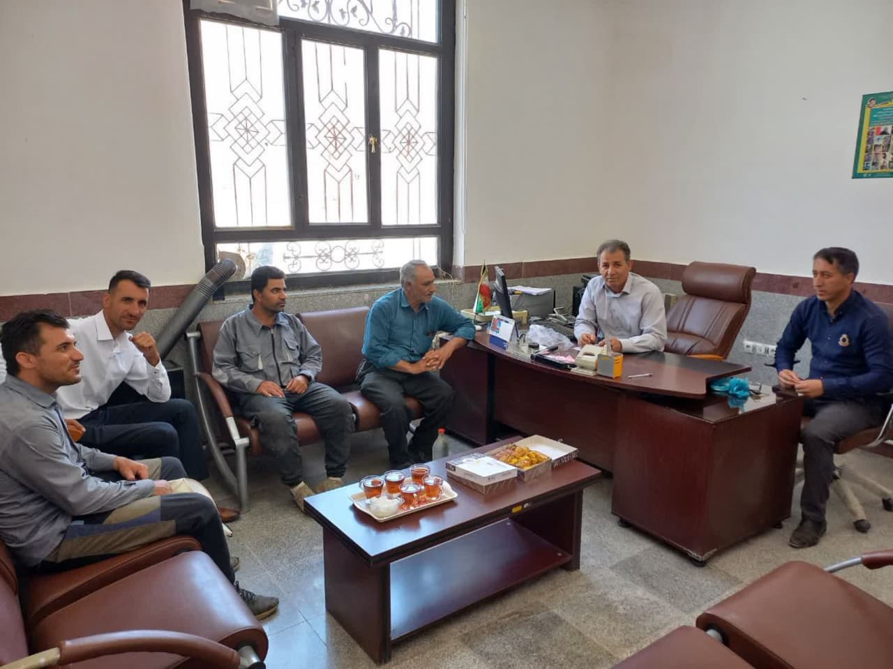 جلسه روز کارگر با اعضای شورا